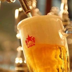 「新宿ライオン会館」で周年記念祭! 大ジョッキもローストビーフも「780円」
