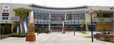 日本初出店のzara姉妹ブランドも ららぽーと甲子園 大リニューアル 東京バーゲンマニア