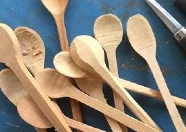 ゆったりとした自然の中でスプーンを作ってみませんか