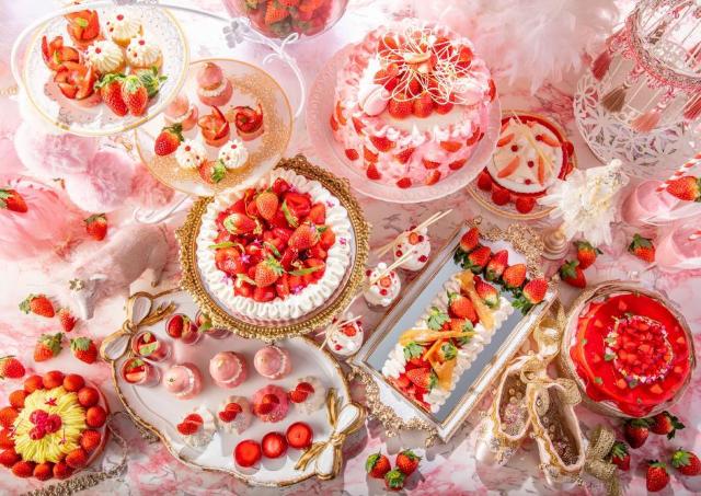 ヒルトン東京のビュフェスイーツ1800円でお持ち帰り！　イチゴ好きさん必見ですよ。