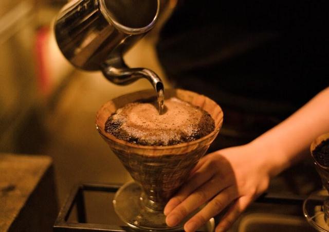 専門店の「0から始めるコーヒー抽出講座」2月は「フィルター編」