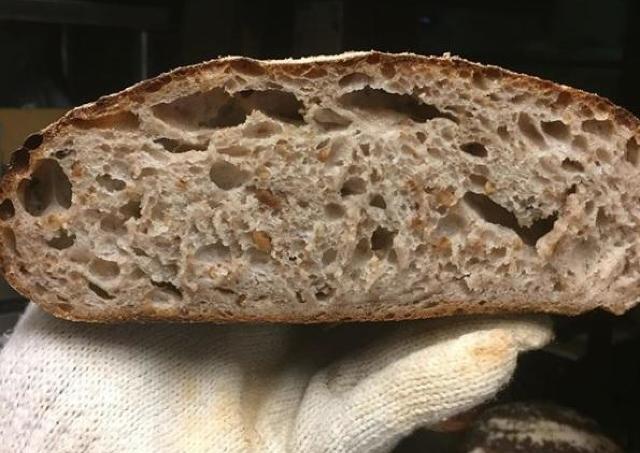 粋なはからいに感謝。　休校の家庭に「パン屋さんの自家製パン」を無料で提供！