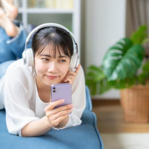 《音楽サブスク比較》Spotify、LINE、Amazon、Rakuten...7社の「価格」を調査。お得なのはどれ？