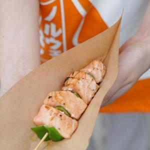 サーモン寿司など4種を無料配布！ノルウェーのサーモン＆サバを味わう「ノルウェーシーフードフェス2025」開催《19日から》