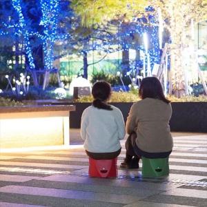 「万博需要で売り切れまくってる」いま携帯椅子が大注目！みんなが買ってるのは？