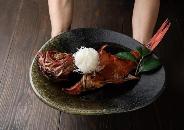 「質・品数ともに大変満足」食事が高評価の宿ランキングトップ5！金目鯛の煮付けにアワビ踊り焼・伊勢海老まで...豪華食材の宝庫