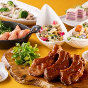 ランチビュッフェで秋のごちそうを味わう