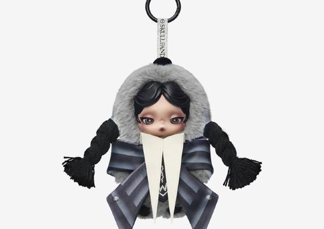 ラブブ級の人気！？可愛すぎる「ウェンズデー」コラボのスカルパンダが再入荷