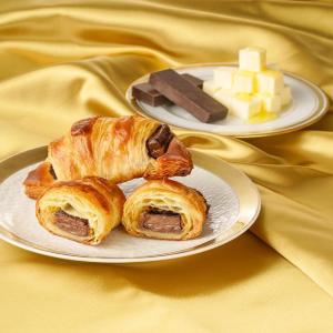 【サンマルクカフェ】チョコ2倍、バター10倍は罪深い...。「究極のチョコクロ」が再登場。