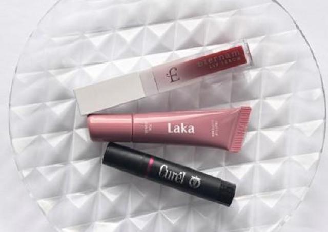 色付きリップクリームは口紅と何が違うの？