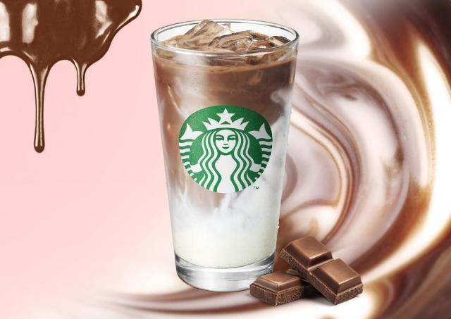 【スタバ】定番人気メニューがバレンタイン仕様に！飲み進めるごとに変化するカカオの味わい♡