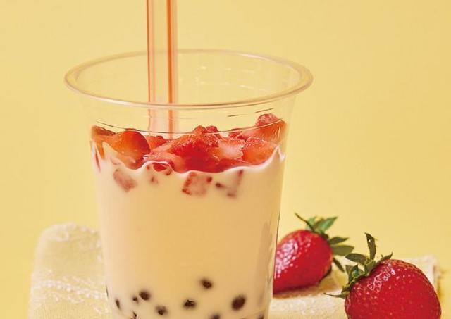 先着でブランドイチゴ「とちあいか」を無料トッピング！崎陽軒 横浜赤レンガ倉庫店で限定タピオカドリンク販売中。