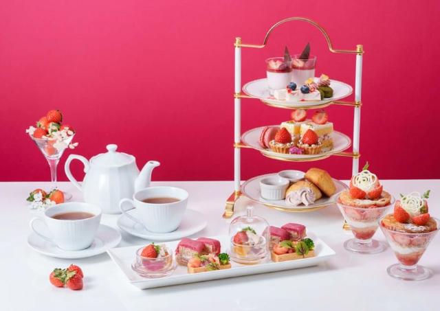 スイーツからセイボリーまで苺尽くしのアフタヌーンティー