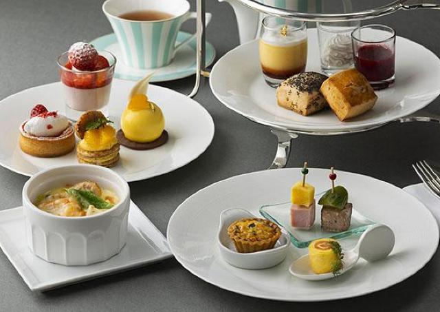 1日20食限定！ホワイトチョコレートとフルーツを楽しめるアフタヌーンティー