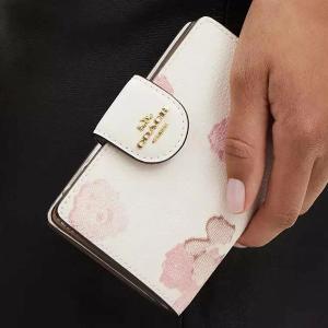 3月5日は「一粒万倍日」「天赦日」「寅の日」「大安」が重なる最強開運日！60％オフで買えるコーチの財布3選