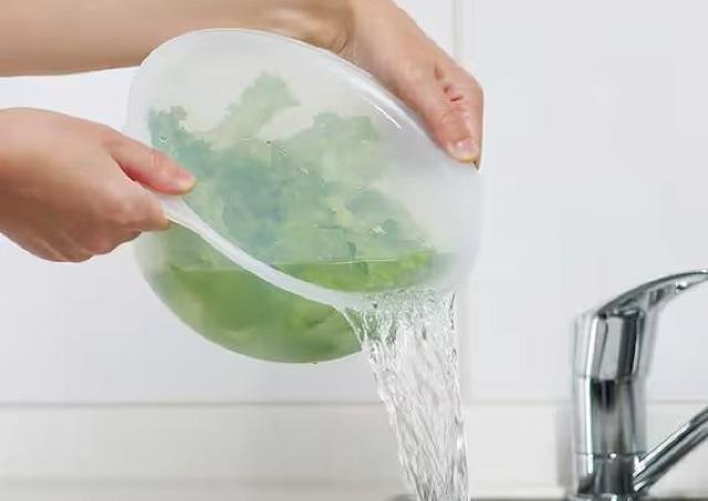 だからニトリは最強！便利すぎてキッチン仕事が一気に楽になる「多機能ボウル＆洗いおけ3選」