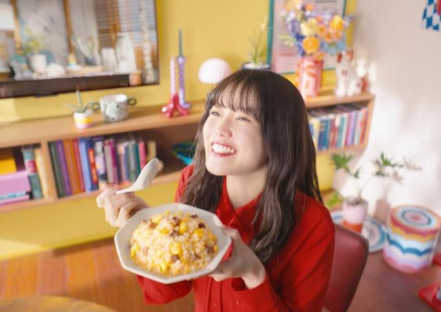 今田美桜さんがニチレイの新TVCMに出演。思い出振り返り「お姉さんにならなきゃ」