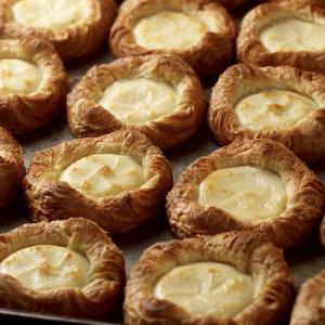 東京駅でルタオのデニッシュが味わえる！期間限定で「フロマージュデニッシュ・デニルタオ」がグランスタ東京にやってきた♡《8月2日まで》