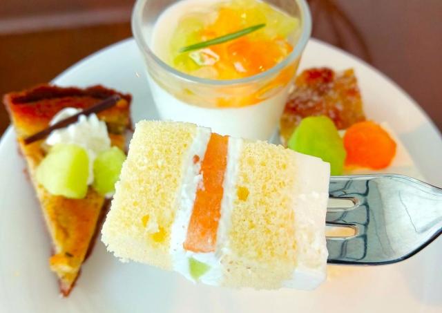 シュークリームとフリーフローに感動♡小田急ホテル夏の「メロンアフタヌーンティー」を実食レポート