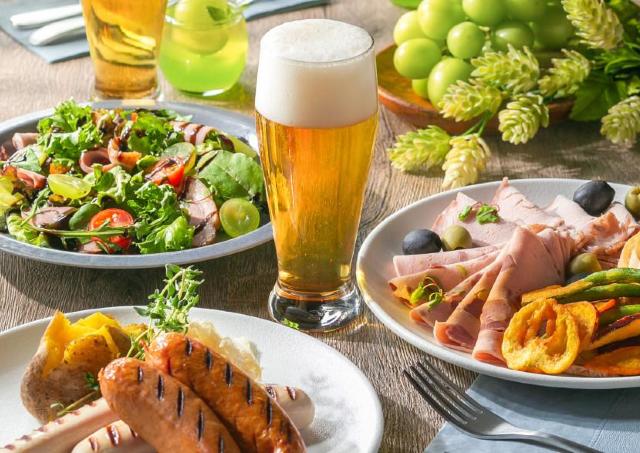 シャインマスカットとビールに合うドイツ料理が堪能できる