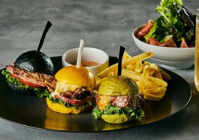 平日限定！6種類から3種類をチョイスする自分だけの組み合わせのハンバーガー