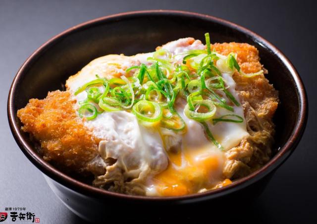 【池袋】「玉子とじかつ丼」が880円→600円に！アプリ会員限定のクーポンが8月27日限定で登場。