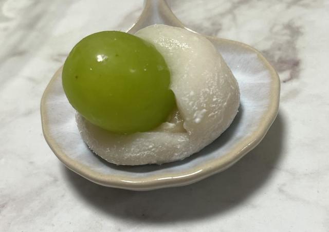 コストコの「シャインマスカット大福」がとにかく美味しいと話題！買って損なしの味わいとコスパだった《実食レポ》
