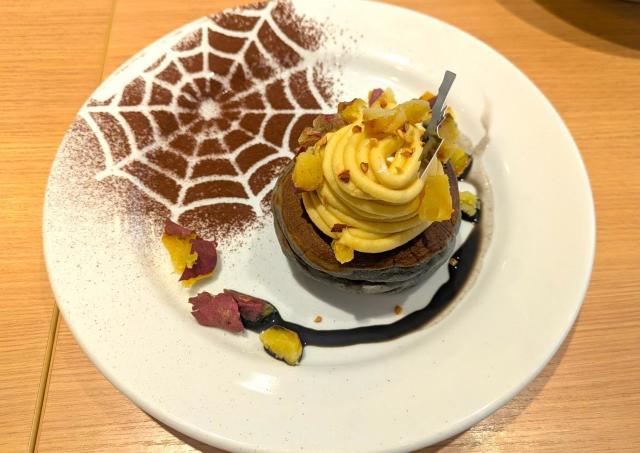 【デニーズ】ハロウィン限定パンケーキを実食レビュー。アプリ限定クーポンで374円引きに♡
